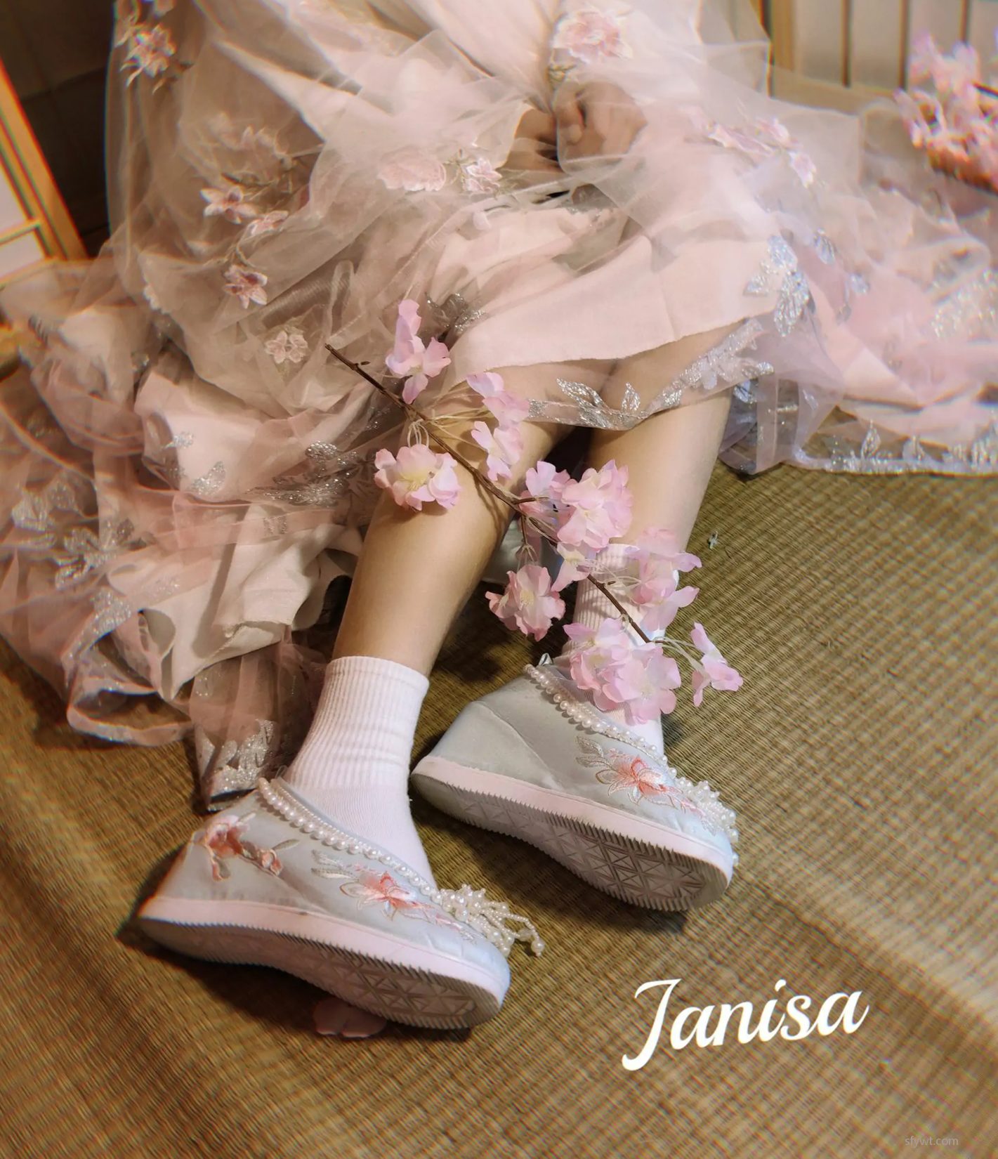 (23P) Janisa ģ ߻ͼ  Coser P.4